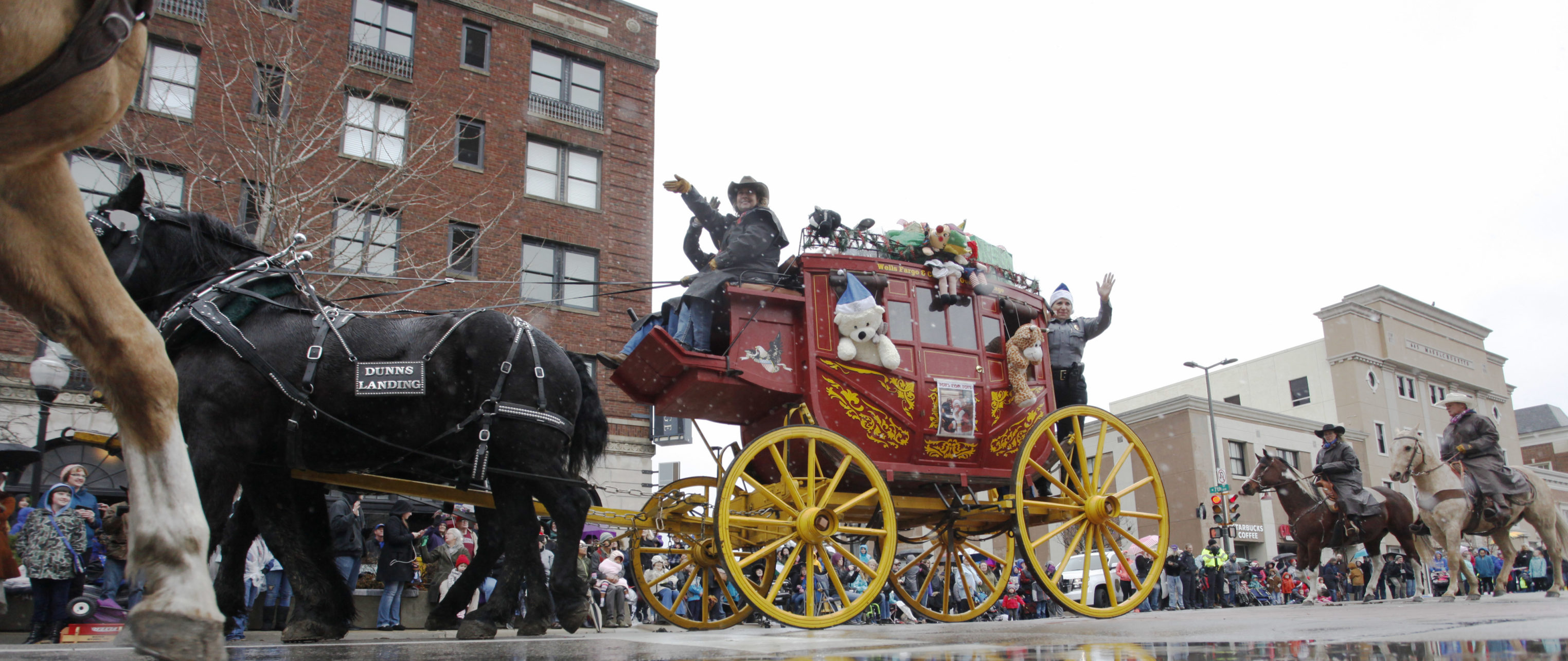 Town Talk Organizers of OldFashioned Christmas Parade announce it